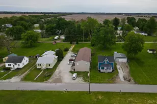 211 W Railroad St, Kentland, IN 47951 - Photo 9