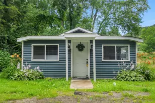 7323 E Pansy Ln, New Carlisle, IN 46552 - Photo 1