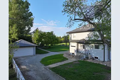 321 E 13th Street, Winamac, IN 46996 - Photo 5
