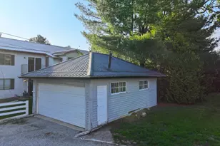 321 E 13th St, Winamac, IN 46996 - Photo 7