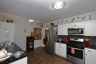 321 E 13th St, Winamac, IN 46996 - Photo 13