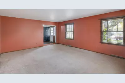 218 W 38th Court, Griffith, IN 46319 - Photo 5