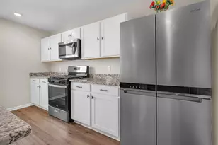 615 Ensign Pl, Hebron, IN 46341 - Photo 7