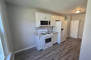 523 W Emmet Ave, Rensselaer, IN 47978 - Photo 5