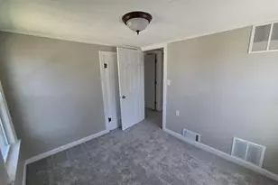 523 W Emmet Ave, Rensselaer, IN 47978 - Photo 7