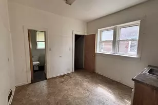 10-12 Waltham St, Hammond, IN 46320 - Photo 5
