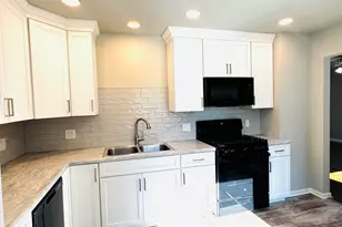 2851 44th St, Highland, IN 46322 - Photo 7
