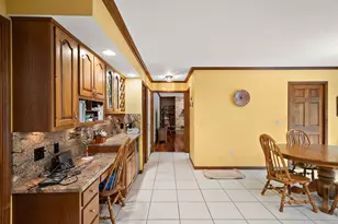 144 Westchester Ln, Valparaiso, IN 46385 - Photo 9