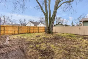 6091 Mulberry Ave, Portage, IN 46368 - Photo 17
