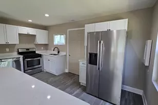1150 Gibson Pl, Gary, IN 46403 - Photo 5