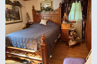 300 11th Street SW, Demotte, IN 46310 - Photo 5