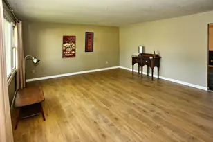 2704 Kellee Ct, Valparaiso, IN 46383 - Photo 7