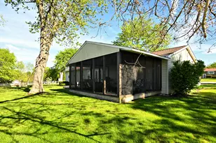 2704 Kellee Ct, Valparaiso, IN 46383 - Photo 23