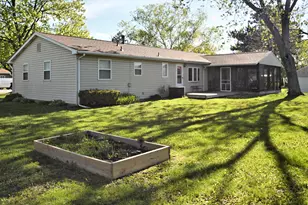 2704 Kellee Ct, Valparaiso, IN 46383 - Photo 25