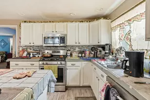 1002 Beech St, Valparaiso, IN 46383 - Photo 9