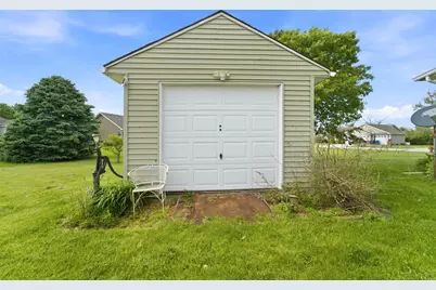324 Forsythia Street SE, Demotte, IN 46310 - Photo 17