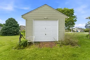 324 Forsythia St SE, Demotte, IN 46310 - Photo 17