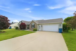 324 Forsythia St SE, Demotte, IN 46310 - Photo 1