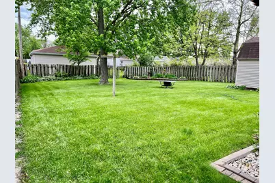 829 Tyler Avenue, Dyer, IN 46311 - Photo 3