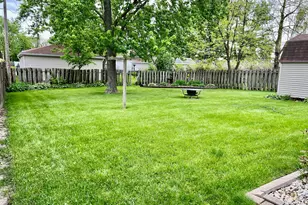 829 Tyler Ave, Dyer, IN 46311 - Photo 3
