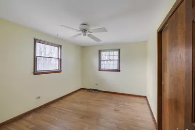 218 W 38th Court, Griffith, IN 46319 - Photo 17