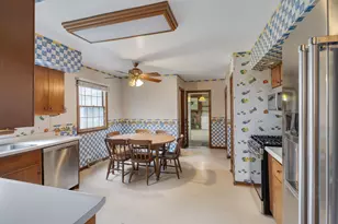 218 W 38th Ct, Griffith, IN 46319 - Photo 7