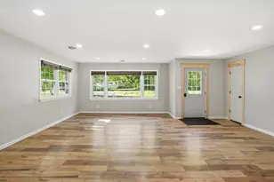 590 E Oak Hill Rd, Chesterton, IN 46304 - Photo 9