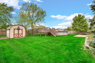 8820 Morninglory Pl, Saint John, IN 46373 - Photo 19