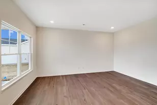 10343 Iowa St, Crown Point, IN 46307 - Photo 13