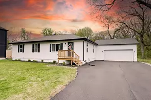 1427 Austin Ave, Schererville, IN 46375 - Photo 3