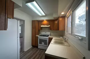 810 Poplar St, Michigan City, IN 46360 - Photo 9