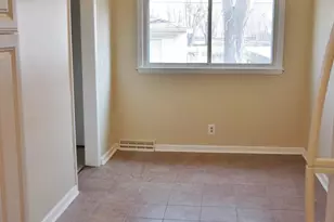 8139 Highland Pl, Munster, IN 46321 - Photo 11