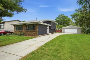 815 N Elmer St, Griffith, IN 46319 - Photo 1