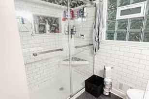 140 N Linda St, Hobart, IN 46342 - Photo 7