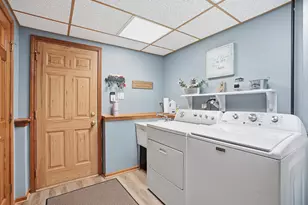264 Springhill Dr, Valparaiso, IN 46385 - Photo 43