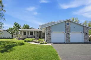 264 Springhill Dr, Valparaiso, IN 46385 - Photo 3