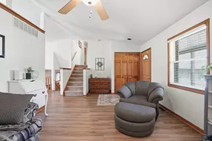 264 Springhill Dr, Valparaiso, IN 46385 - Photo 7