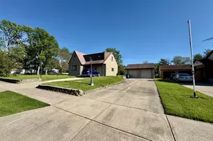 216 Berens St, Dyer, IN 46311 - Photo 3