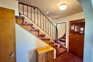 216 Berens St, Dyer, IN 46311 - Photo 5