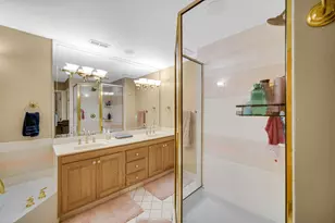 1077 Mission Hills Ct, Chesterton, IN 46304 - Photo 15