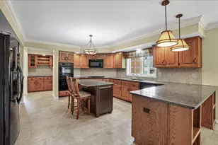 10204 Devonshire Ln, Munster, IN 46321 - Photo 13