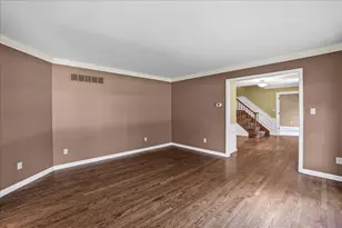 10204 Devonshire Ln, Munster, IN 46321 - Photo 11