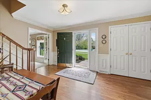 10204 Devonshire Ln, Munster, IN 46321 - Photo 9