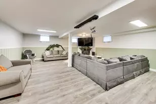 9444 Wildwood Dr, Highland, IN 46322 - Photo 25