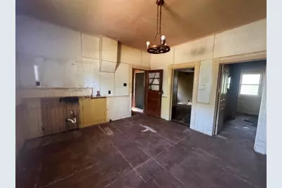 415 Cleveland Avenue, Michigan City, IN 46360 - Photo 5