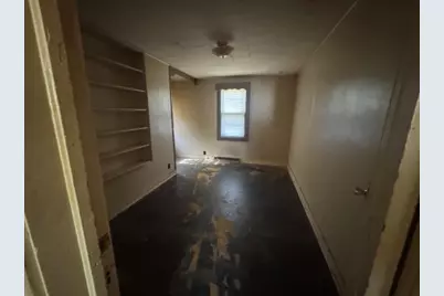 415 Cleveland Avenue, Michigan City, IN 46360 - Photo 9