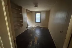 415 Cleveland Ave, Michigan City, IN 46360 - Photo 9