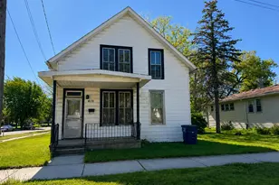415 Cleveland Ave, Michigan City, IN 46360 - Photo 1
