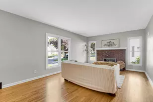 2640 38th St, Highland, IN 46322 - Photo 5