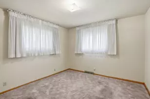 8505 5th St, Highland, IN 46322 - Photo 13